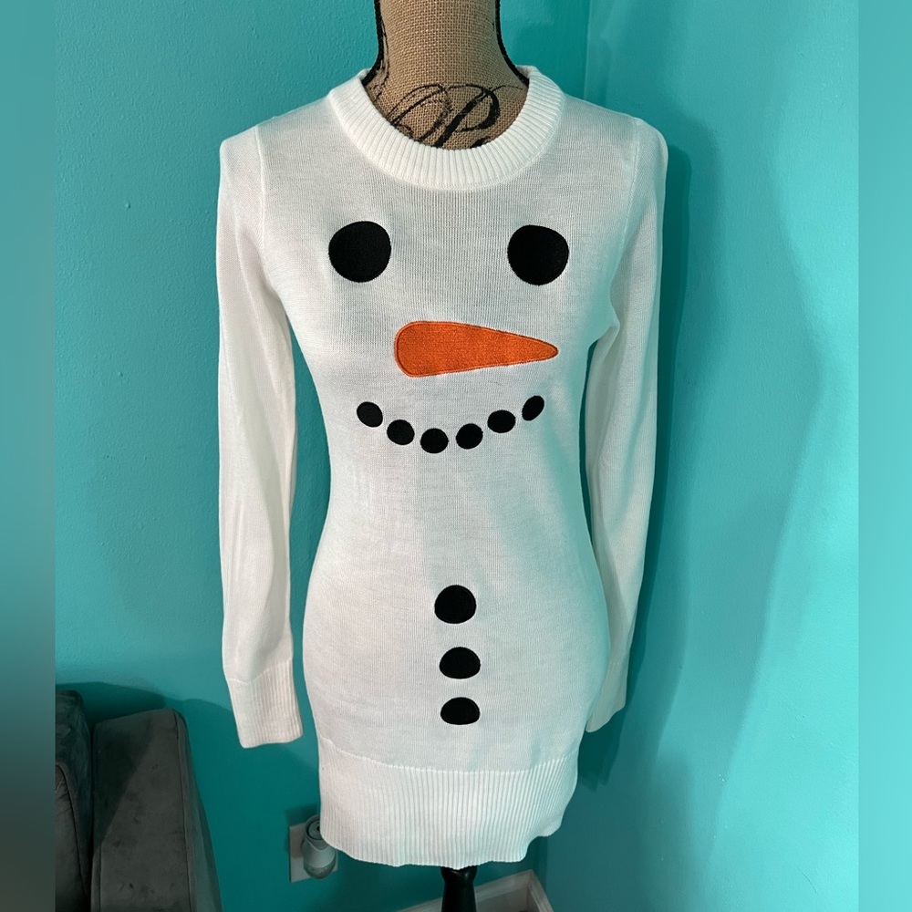 #910 EUC Tipsy Elves Long Sleeve Snowman Sweater Dress